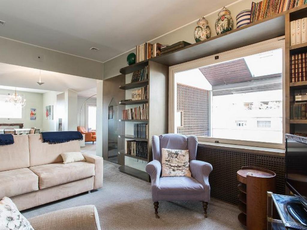 Roomy Apartment Duomo & San Babila มิลาน ภายนอก รูปภาพ