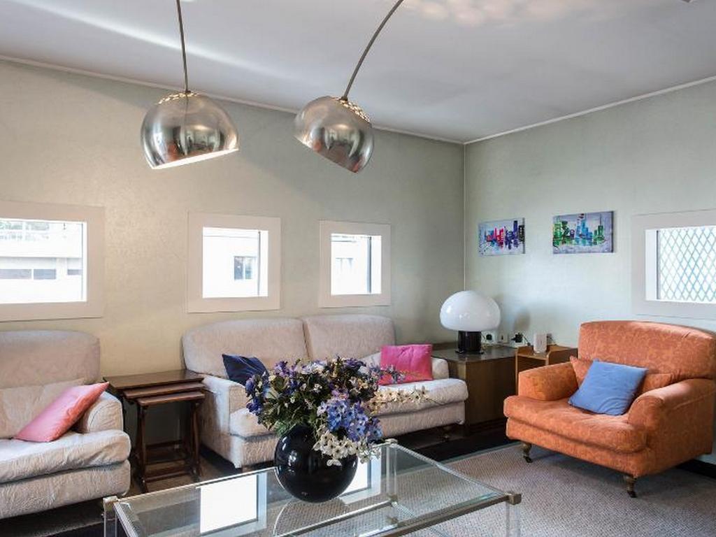 Roomy Apartment Duomo & San Babila มิลาน ภายนอก รูปภาพ