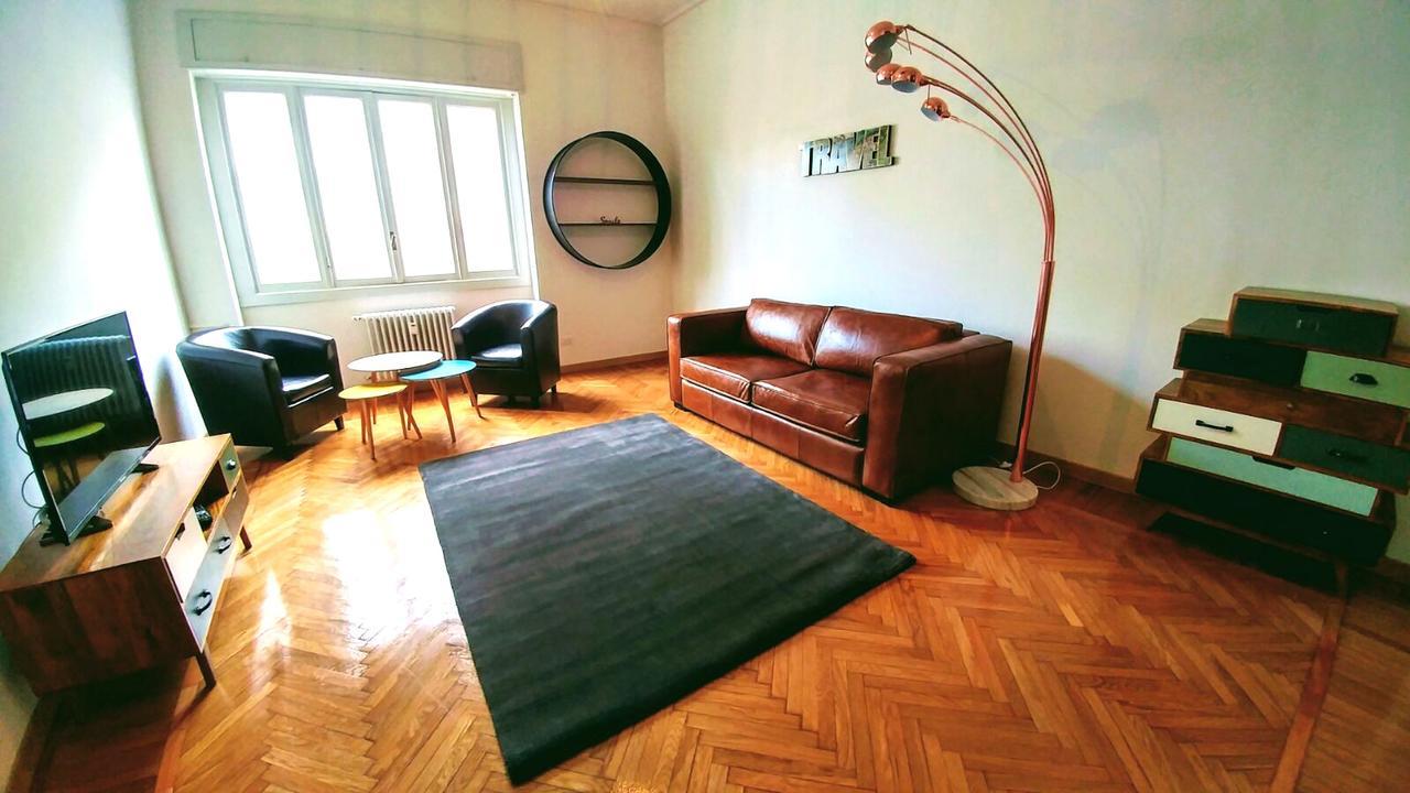 Roomy Apartment Duomo & San Babila มิลาน ภายนอก รูปภาพ