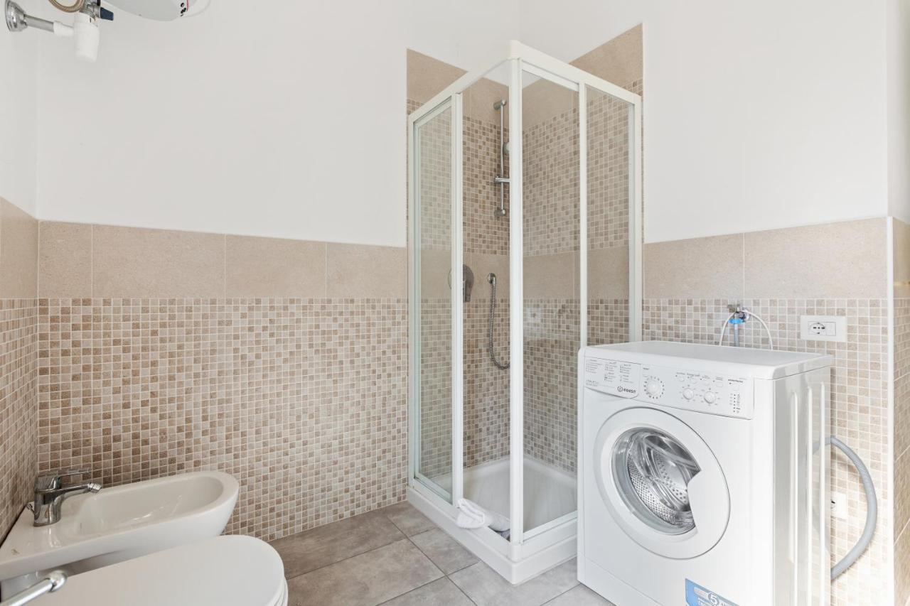 Roomy Apartment Duomo & San Babila มิลาน ภายนอก รูปภาพ